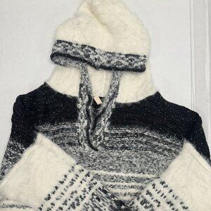 PLCR Fuzzy Hooded Sweater XL Black White Eyelash Knit Cozy